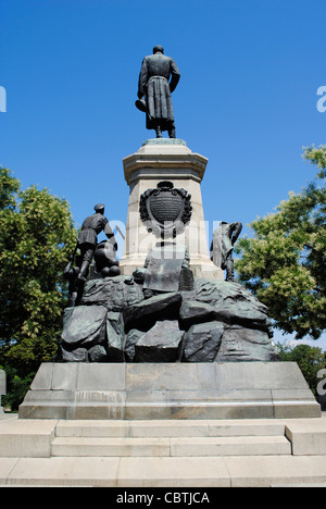 L'Ucraina. Sebastopoli. Monumento (1909) al generale russo Eduard Ivanovich Totleben (1818-1884). Foto Stock