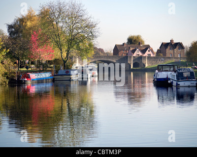 Abingdon ponte in autunno 4 Foto Stock