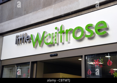 Piccolo supermarket Waitrose, Londra, Inghilterra Foto Stock