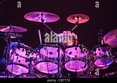 SIMON PHILLIPS suona la batteria per HIROMI suonare il pianoforte su Jimmy Lyons tappa - 54TH MONTEREY JAZZ FESTIVAL 2011 Foto Stock