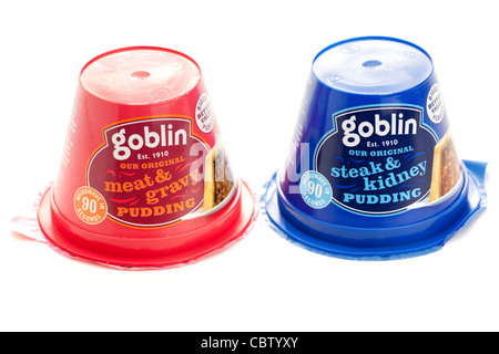 Due Goblin 90 secondi di carne a microonde e la bistecca e il rene budini in contenitori di plastica sigillati Foto Stock