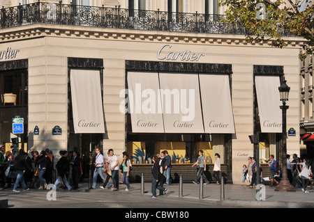 Boutique Cartier sugli Champs Elysées Parigi Francia Foto Stock