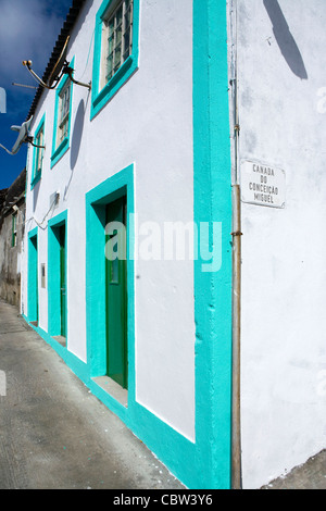 Strade di Vila Nova do Corvo, l'isola del Corvo, il più piccolo e isolato isole delle Azzorre. Foto Stock