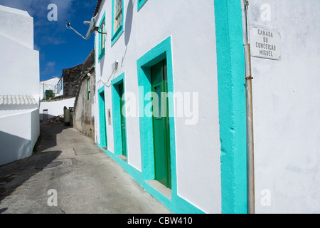 Strade di Vila Nova do Corvo, l'isola del Corvo, il più piccolo e isolato isole delle Azzorre. Foto Stock