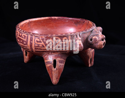 Pre-colombiana tazza di argilla (X secolo a.C.), Costa Rica Foto Stock