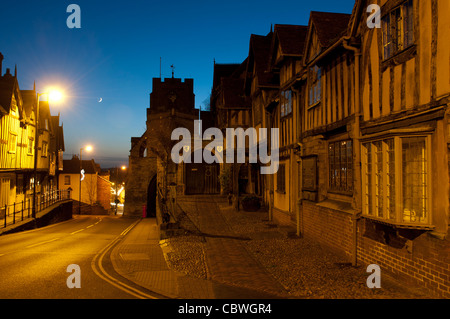 Westgate e Lord Leycester Hospital, Warwick, Warwickshire, Inghilterra, Regno Unito Foto Stock