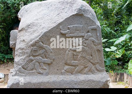 Olmec sculture, 900 a.e.v.-400BCE, dal gruppo La Venta sito rovina, a La Venta Museo e Parco di sculture, Villahermosa, Tabasco, Messico Foto Stock