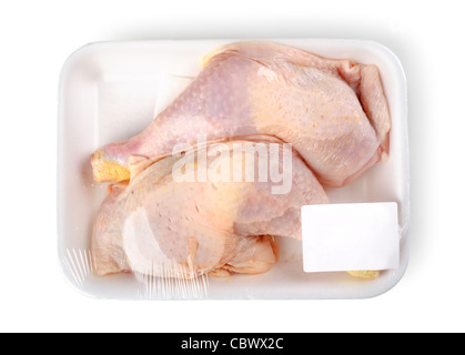 Pollo cosce di pollo disossate isolato su uno sfondo bianco. Tracciato di ritaglio Foto Stock
