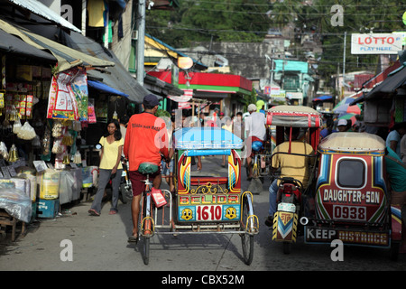 Occupato la scena del mercato nel centro della città. Catbalogan, Samar Provincia, Visayas, Filippine, Sud-est asiatico, in Asia Foto Stock