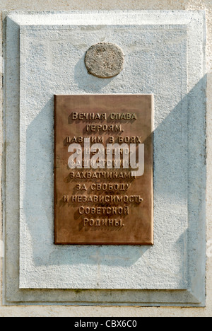 Militare sovietica nel cimitero Baruth a sud di Berlino. Foto Stock