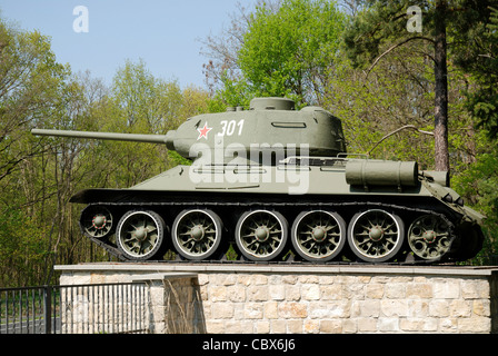 Militare sovietica nel cimitero Baruth a sud di Berlino. Foto Stock