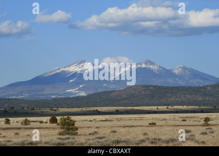 Il San Francisco Peaks in Northern Arizona da ovest, il punto più alto dello stato Foto Stock