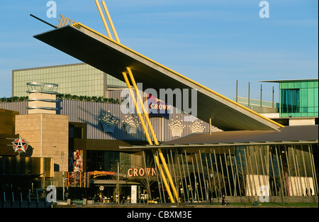 Southbank di Melbourne Exhibition Centre e il Crown Casino sulla riva sinistra del fiume Yarra di Melbourne, Victoria Foto Stock