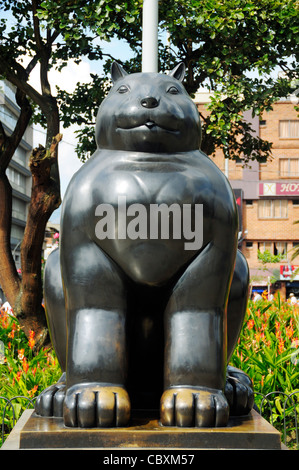 La scultura figurativa del pittore e scultore Fernando Botero Angulo, Plaza Botero, Medellin, Colombia Foto Stock