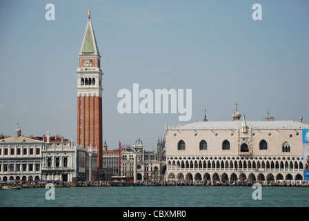 Piazza San Marco dall'acqua Foto Stock