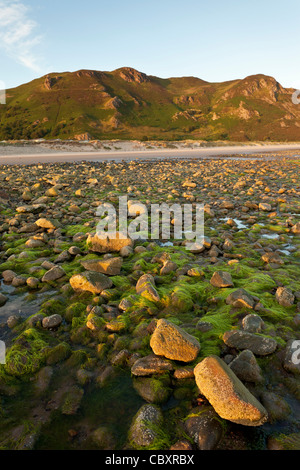 Conwy Montagna Da Conwy Beach,il Galles del Nord Foto Stock