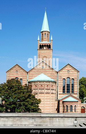 Chiesa Matthaeuskirche al centro del forum della cultura di Berlino. Foto Stock