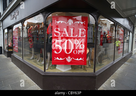 Boxing day vendita poster nella vetrina di un negozio. Foto Stock