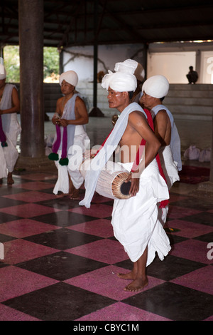 India, Manipur, Imphal, Shri Govindajee Mandir, neo Vishnavite tempio, serata puja luogo Foto Stock