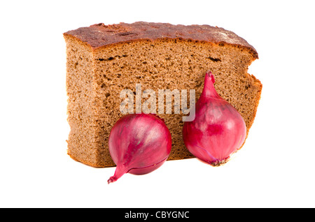 Isolato su pane bianco e due comuni onion Foto Stock