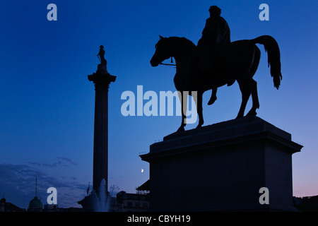 Trafalgar Square al crepuscolo Foto Stock