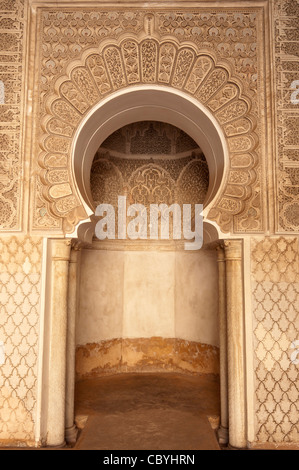 Arch dettaglio Ali ben Youssef Medersa a Marrakech,Marocco Foto Stock