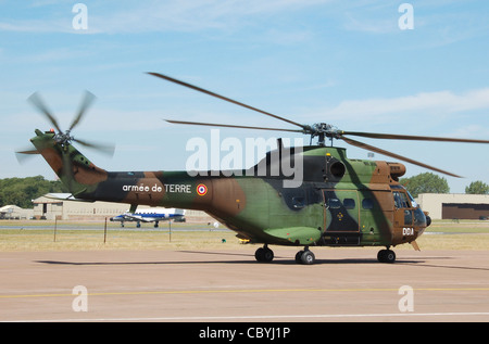 Francese Air Force (Armée de Terre) Aérospatiale SA 330B Puma (codici militari DDA e 11) al 2010 RIAT Foto Stock