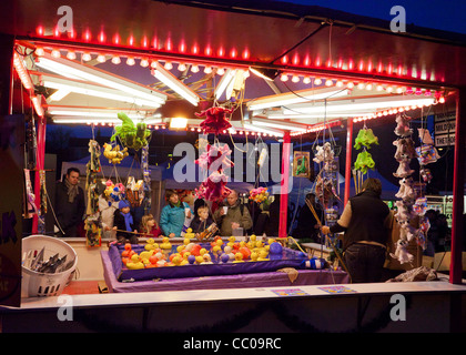 Gancio-a-d'anatra gioco luna park Foto Stock