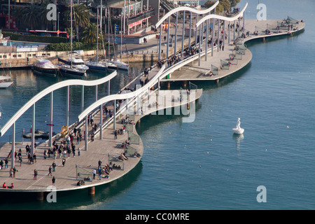 Vista aerea della Rambla de Mar, Barcelona Spagna Europa Foto Stock