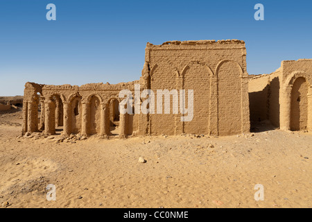 I primi il cimitero cristiano di Bagawat in basso a sud della pedemontana di Gebel el Teir, Kharga Oasis, Egitto Foto Stock