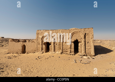 I primi il cimitero cristiano di Bagawat in basso a sud della pedemontana di Gebel el Teir, Kharga Oasis, Egitto Foto Stock