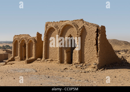 I primi il cimitero cristiano di Bagawat in basso a sud della pedemontana di Gebel el Teir, Kharga Oasis, Egitto Foto Stock