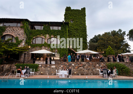 Poolside ricevimento di nozze presso hotel di lusso, Roma, Italia, Europa Foto Stock