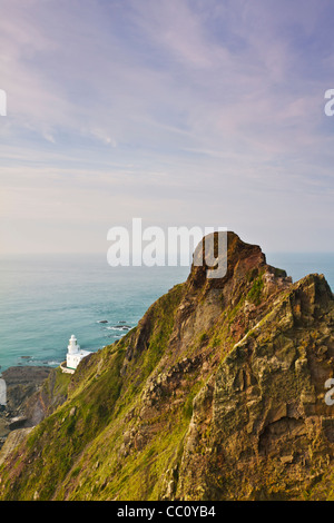 Hartland Point Lighthouse, costruito nel 1874 da Sir James Douglass, Devon, Inghilterra sudoccidentale Foto Stock