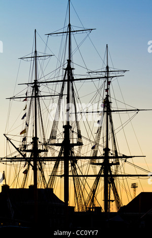 I montanti di HMS Trincomalee, un XIX secolo Leda-class sailing fregata, ormeggiata in Hartlepool, Teesside, Inghilterra Foto Stock