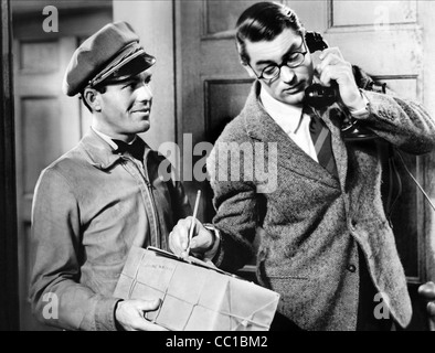 CARY GRANT portando il bambino (1938) Foto Stock