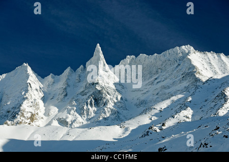 L'Aiguille de la Tsa in inverno Val d'Herens Foto Stock