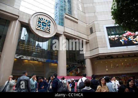 Ingresso al centro commerciale times square e ufficio torre orologio complesso hong kong RAS di Hong kong cina asia Foto Stock