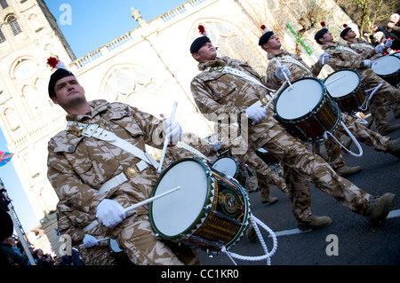Secondo battaglione del reggimento reale di Fusilliers Homecoming parade in Warwick Foto Stock