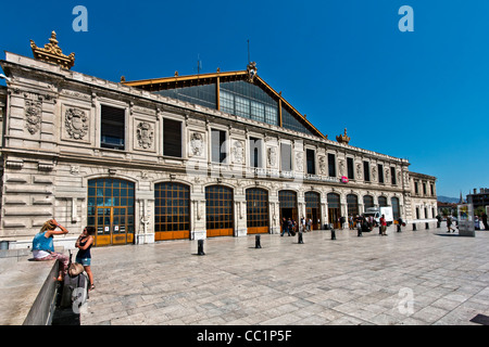 La facciata principale del XIX secolo c Gare Saint Charles ferrovia stazione ferroviaria, Marsiglia o Marsiglia Provenza, Francia Foto Stock