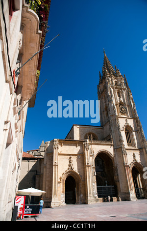 La Cattedrale di San Salvador in Oviedo. Foto Stock