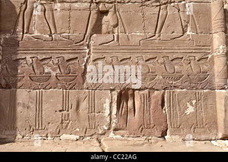 Lavoro di soccorso al Tempio Romano di Deir el-Hagar, Dakhla Oasis, deserto occidentale d'Egitto Foto Stock