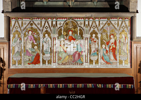 Reredos, Chiesa di Tutti i Santi, Vescovo Burton, Yorkshire East Riding, REGNO UNITO Foto Stock