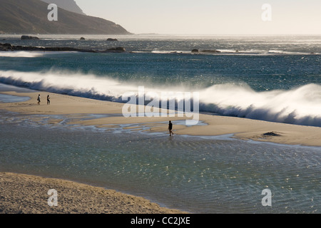 le onde di città del capo Foto Stock