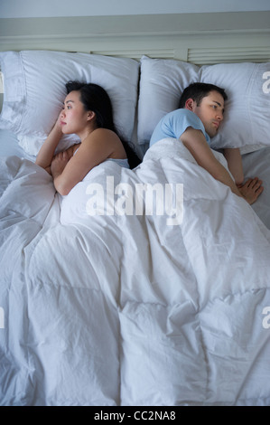 Stati Uniti d'America, New Jersey, Jersey City, giovane a letto Foto Stock