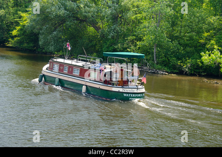 Lo stato di new york, canale erie sul fiume Mohawk a sylvan beach. vendemmia tradizionale canal boat. Foto Stock