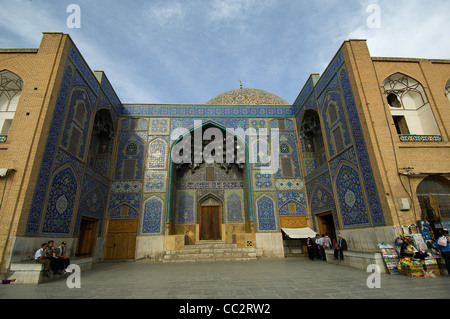 Il Sheih Lotfollah moschea di Isfahan, costruita da Shah Abbas I agli inizi del seicento, è certamente la più squisita moschea in Iran. Foto Stock