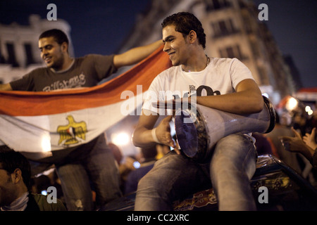 Folle allegria gioiosamente nel centro de Il Cairo, Egitto. Foto Stock