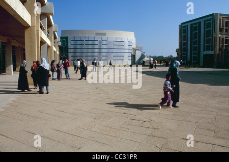 La vita nel campus dell Università di Bengasi, Libia la più antica Università fondata nel 1955. Foto Stock