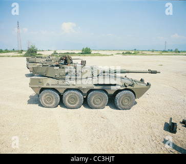 Italiana del ventesimo secolo i veicoli militari armati pesanti Centauro degli anni novanta Foto Stock
